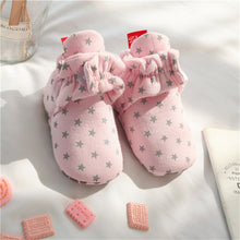 Load image into Gallery viewer, Star Print Anti - Slip Baby Booties - Comfy Bambino