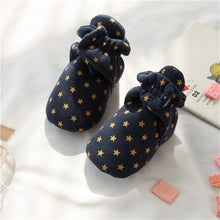 Load image into Gallery viewer, Star Print Anti - Slip Baby Booties - Comfy Bambino
